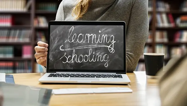 Cómo elegir la plataforma de e-learning ideal para tu negocio