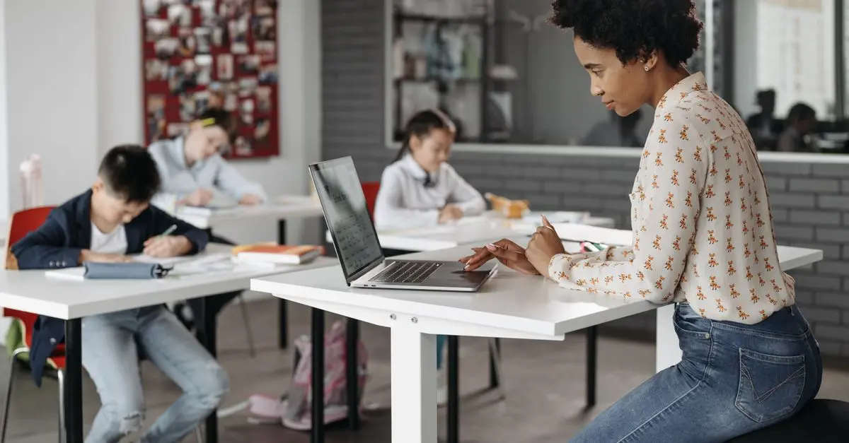 Impacto de la inteligencia artificial en la educación virtual