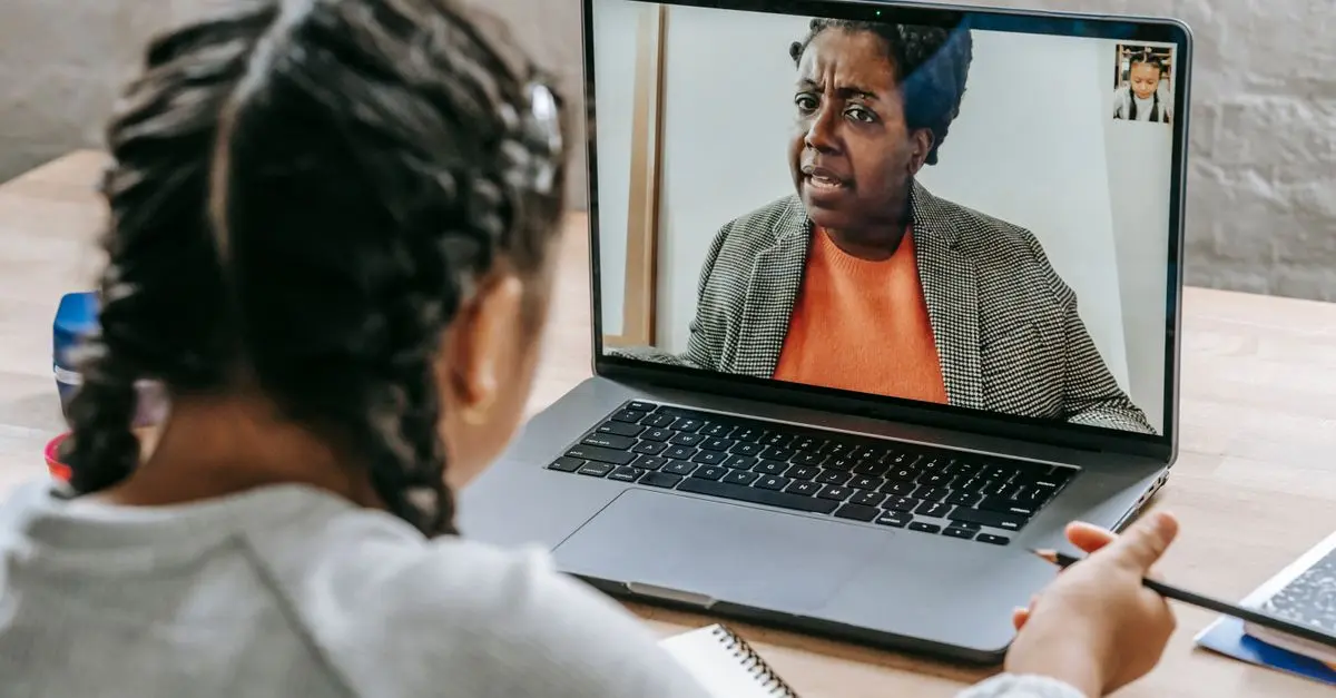Cómo elegir la plataforma de e-learning perfecta para tu negocio