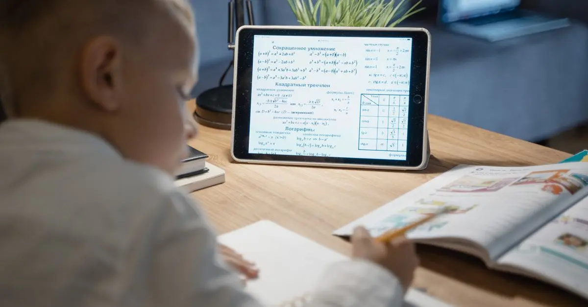 Cómo elegir una plataforma de e-learning adecuada para tu negocio