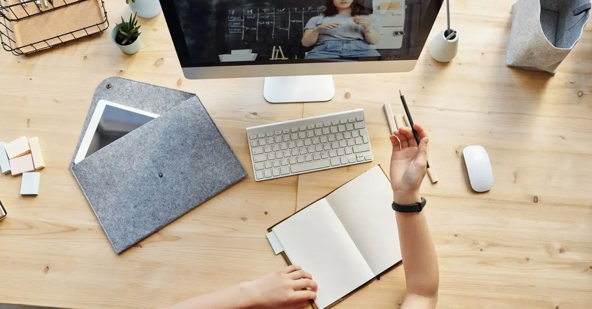 Cómo elegir la mejor plataforma de e-learning para tu negocio